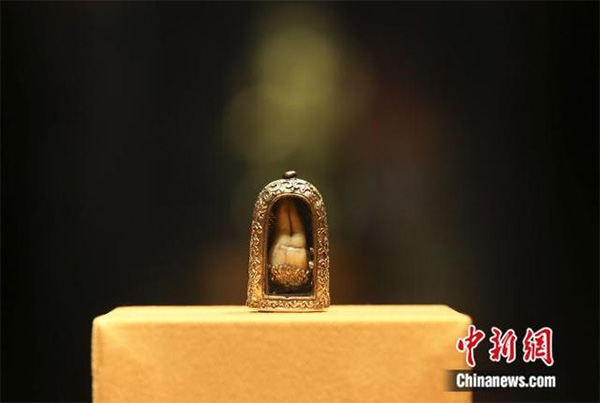 班禪牙龕，故宮博物院藏